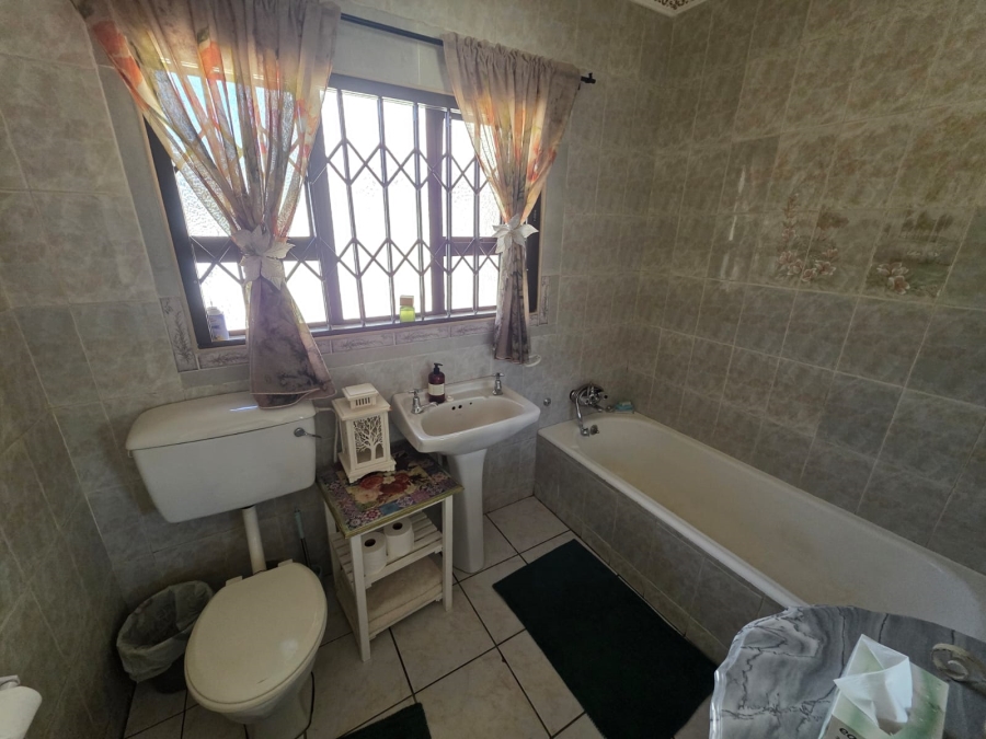 4 Bedroom Property for Sale in Vaalpark Free State